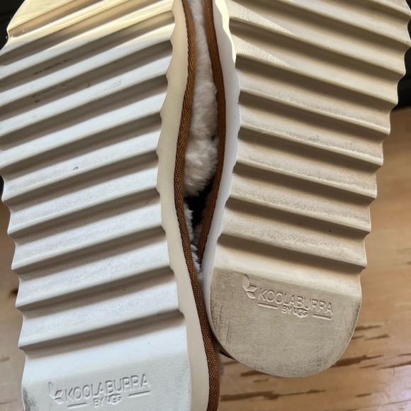 Koolaburra Cream Plush Slippers - Picture 6 of 7